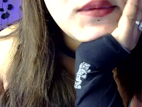 Snapshot of Aaliya02 chatting on 01-07-26, 08:50 Aaliya02 online show from 01-07-26, 08:50