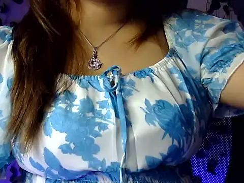 Snapshot of Aaliya02 chatting on 01-31-26, 08:18 Aaliya02 online show from 01-31-26, 08:18