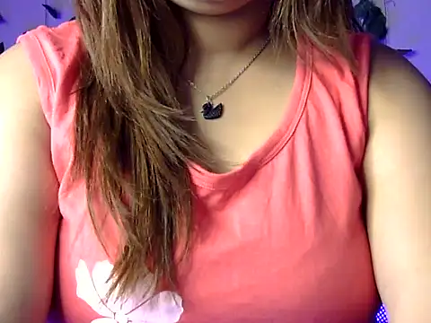 Snapshot of Aaliya02 chatting on 02-13-26, 10:33 Aaliya02 online show from 02-13-26, 10:33