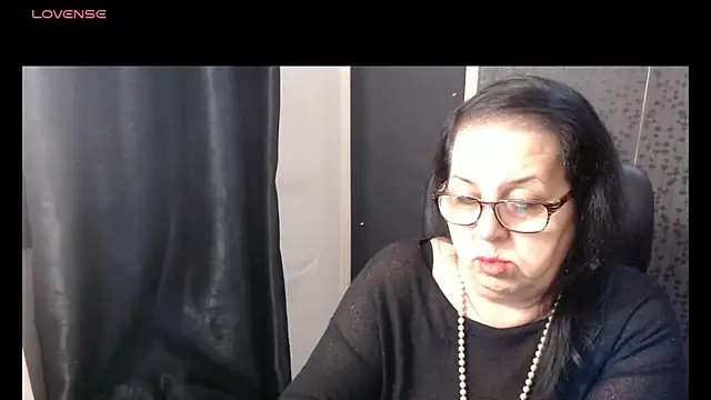 MissSanjanne online show from 12-15-25, 09:30