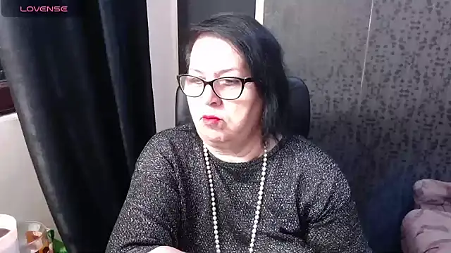 MissSanjanne online show from 05-18-26, 02:29