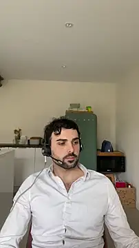 Snapshot of eauminerale chatting on 03-10-26, 11:48 eauminerale online show from 03-10-26, 11:48