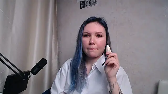 Snapshot of Kyserina chatting on 10-02-25, 09:22 Kyserina online show from 10-02-25, 09:22