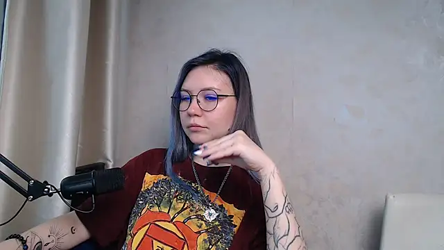 Snapshot of Kyserina chatting on 10-07-25, 09:28 Kyserina online show from 10-07-25, 09:28