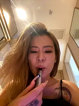 miumiu-66 online show from 09-27-25, 04:23