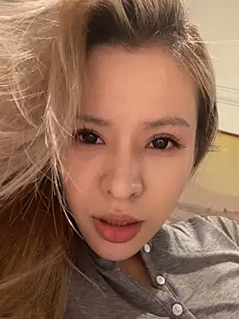 miumiu-66 online show from 02-28-26, 12:55