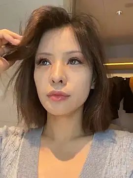 miumiu-66 online show from 06-06-26, 04:23