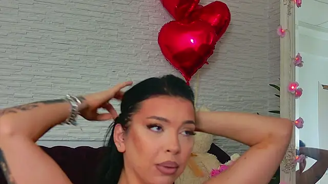 Snapshot of MeganSin_ chatting on 02-11-26, 05:45 MeganSin online show from 02-11-26, 05:45