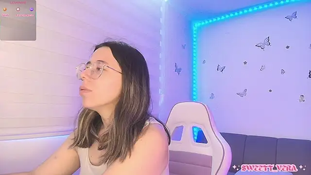 Snapshot of sweettvera chatting on 05-09-26, 02:22 sweettvera online show from 05-09-26, 02:22