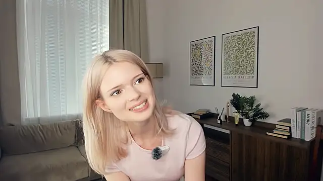 LaureMestler online show from 10-04-25, 08:45