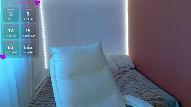 Anaayss  online show from 04-17-26, 04:48