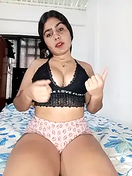 Sashalana online show from 10-30-25, 01:45