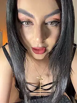 Snapshot of LlianneDiamond1 chatting on 02-12-26, 03:18 LlianneDiamond1 online show from 02-12-26, 03:18