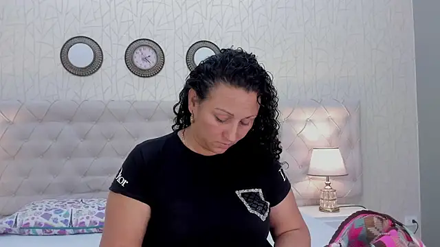 VaniaRose online show from 12-02-25, 01:17