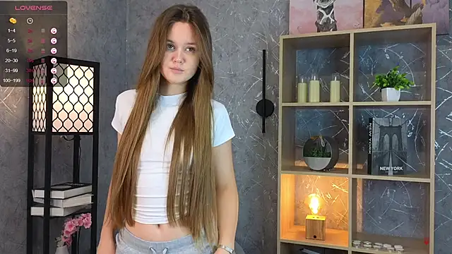 ElenoreReth online show from 10-04-25, 03:21