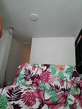 Elvisescorpion- online show from 10-28-25, 03:04