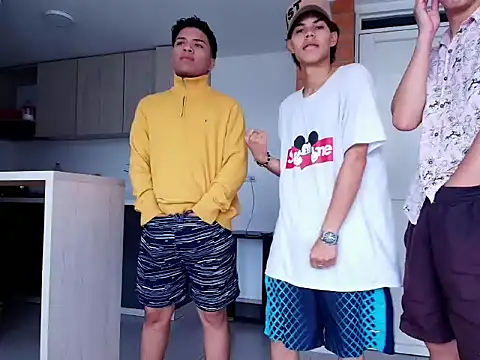 latin naughty boys online show from 09-29-25, 04:45