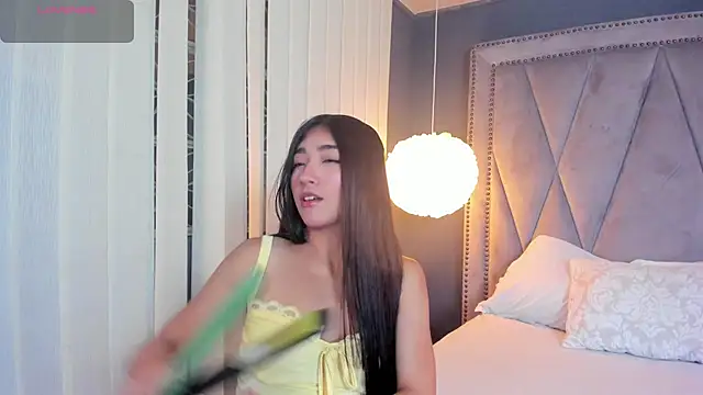 Snapshot of Mariana_Kalo chatting on 10-10-25, 10:58 Mariana Kalo online show from 10-10-25, 10:58