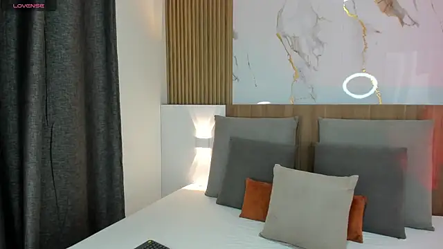 cristal priincess online show from 11-05-25, 03:23