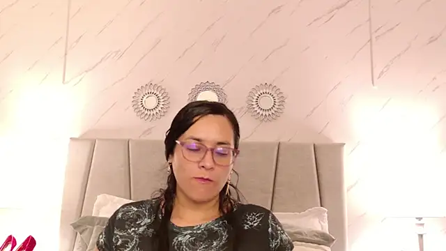 Michell Monet online show from 05-04-26, 12:01
