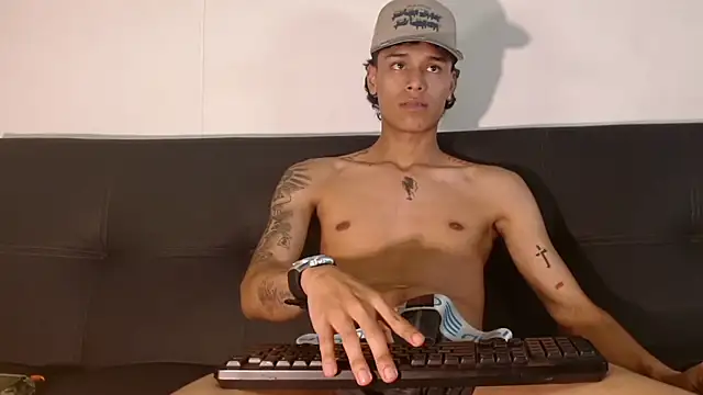 Frayhot777 online show from 10-23-25, 10:19