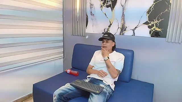 Snapshot of Frayhot777 chatting on 01-13-26, 07:52 Frayhot777 online show from 01-13-26, 07:52