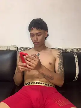 Snapshot of Frayhot777 chatting on 03-18-26, 12:36 Frayhot777 online show from 03-18-26, 12:36