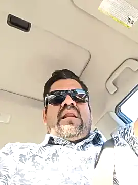 theking1 1 online show from 12-18-25, 04:24