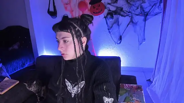 kitty  chs online show from 11-16-25, 11:16