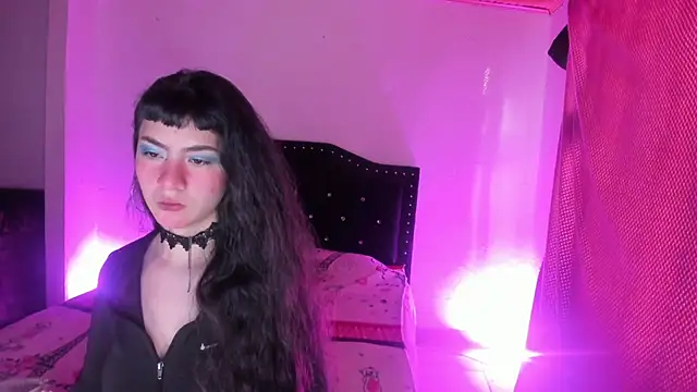 kitty  chs online show from 12-02-25, 11:26