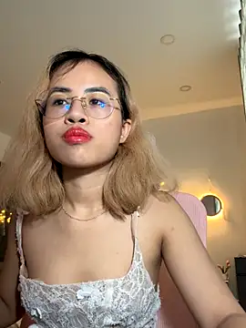 EllieYoon online show from 11-27-25, 05:20