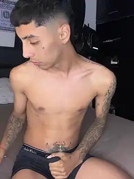 Snapshot of Ray_grant chatting on 03-16-26, 04:18 Ray grant online show from 03-16-26, 04:18