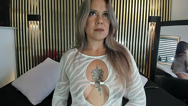 Lilith Bonnet online show from 11-14-25, 07:01