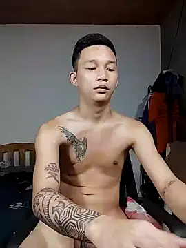 Snapshot of asianmonstercock05 chatting on 10-06-25, 06:22 asianmonstercock05 online show from 10-06-25, 06:22