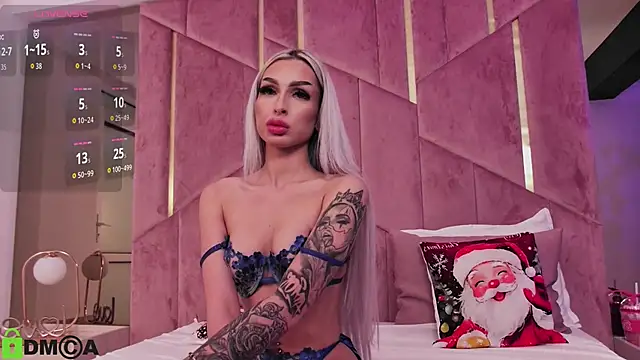 Snapshot of AriannaLure chatting on 12-15-25, 07:40 AriannaLure online show from 12-15-25, 07:40