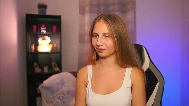 emmie murray online show from 12-13-25, 07:53