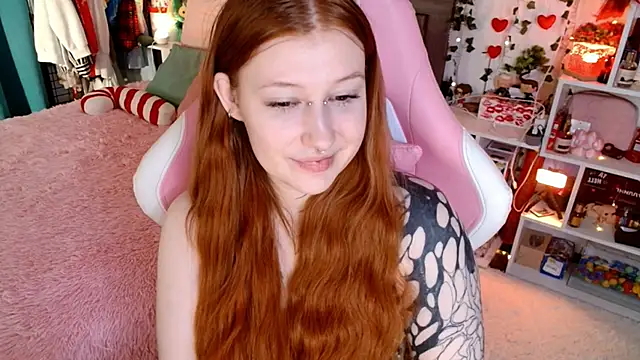 Ayla Hicks online show from 04-14-26, 03:12