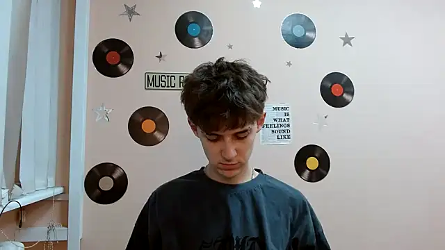 Hoot Dude  online show from 11-07-25, 02:50