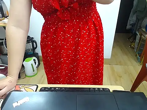 Snapshot of Lilya_39 chatting on 11-07-25, 10:37 Lilya 39 online show from 11-07-25, 10:37