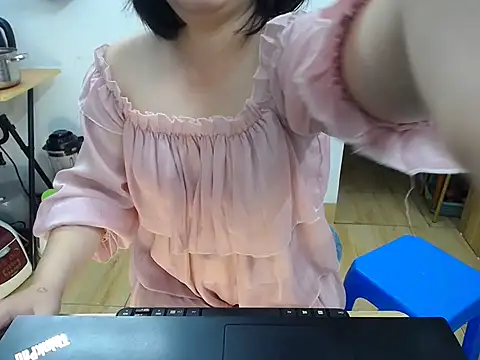 Snapshot of Lilya_39 chatting on 11-08-25, 01:55 Lilya 39 online show from 11-08-25, 01:55