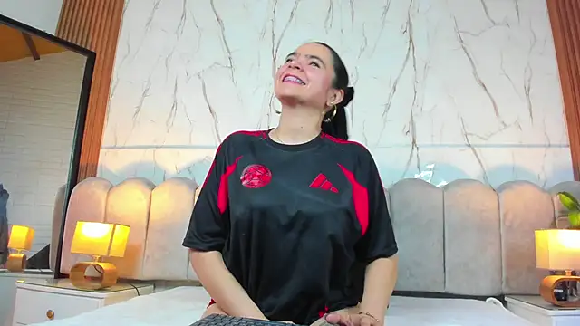 Samantha Fiire online show from 04-05-26, 12:57