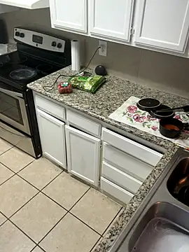 YeahhhitsBreezy online show from 10-25-25, 12:07