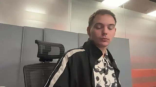 Snapshot of apachai_test chatting on 03-04-26, 10:10 apachai test online show from 03-04-26, 10:10