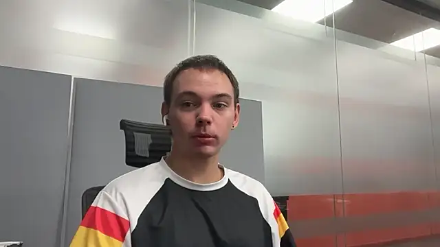 Snapshot of apachai_test chatting on 03-18-26, 08:28 apachai test online show from 03-18-26, 08:28