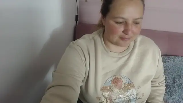 SweetRouse   online show from 09-26-25, 02:10