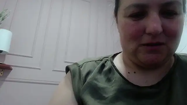 SweetRouse   online show from 10-10-25, 01:54