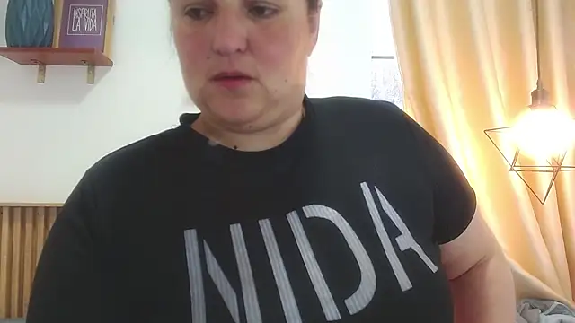 SweetRouse   online show from 10-17-25, 01:46