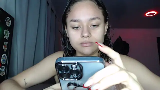 Snapshot of LittleCheerry69 chatting on 12-03-25, 02:48 LittleCheerry69 online show from 12-03-25, 02:48