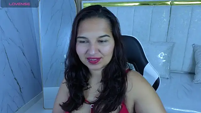 Snapshot of Saraah_Tx chatting on 10-18-25, 03:09 Saraah Tx online show from 10-18-25, 03:09