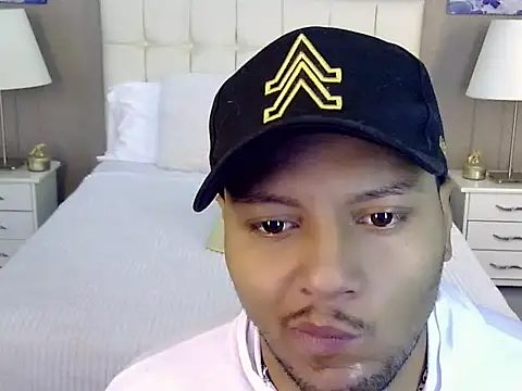 Snapshot of Max_Rivers chatting on 10-07-25, 12:13 Max Rivers online show from 10-07-25, 12:13